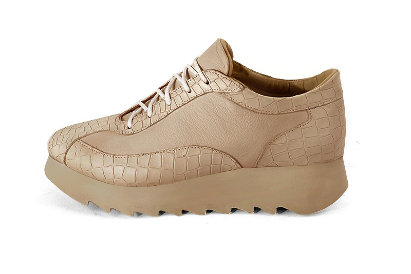 Tan beige women's elegant sneakers. Round toe. Low rubber soles. Profile view - Florence KOOIJMAN